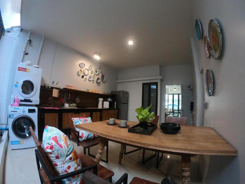 Baannaisoihome Chiang Mai Exterior photo